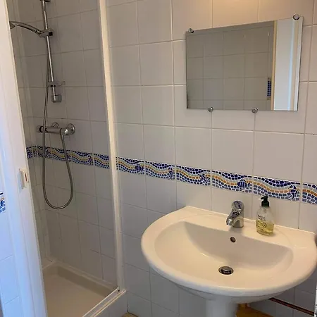 Appartement Ou Studio En Hyper Centre, Pour La Plage Et La Rue Pietonne Il Suffit De Traverser La Rue , Voir La Photo Principale Andernos-les-Bains Exterior foto