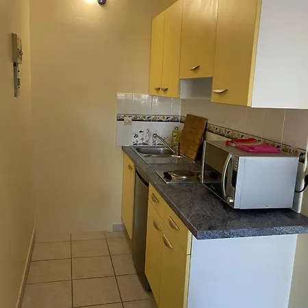 Appartement Ou Studio En Hyper Centre, Pour La Plage Et La Rue Pietonne Il Suffit De Traverser La Rue , Voir La Photo Principale Andernos-les-Bains Exterior foto